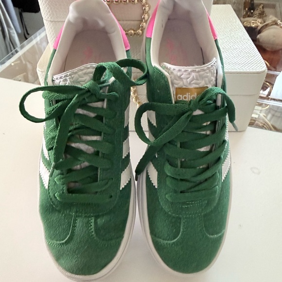 Adidas Women's Gazelle Green and Pink Sneakers - Picture 4 of 6